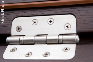 Door hinge, a second class lever