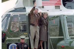 President and Mrs. Reagan <br>leaving in a helcopter